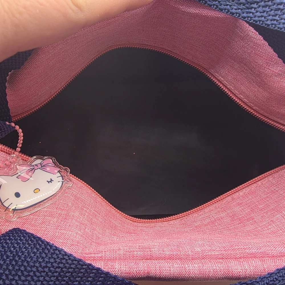 Hello Kitty Pink Toiletry Bag - Picture 3 of 4